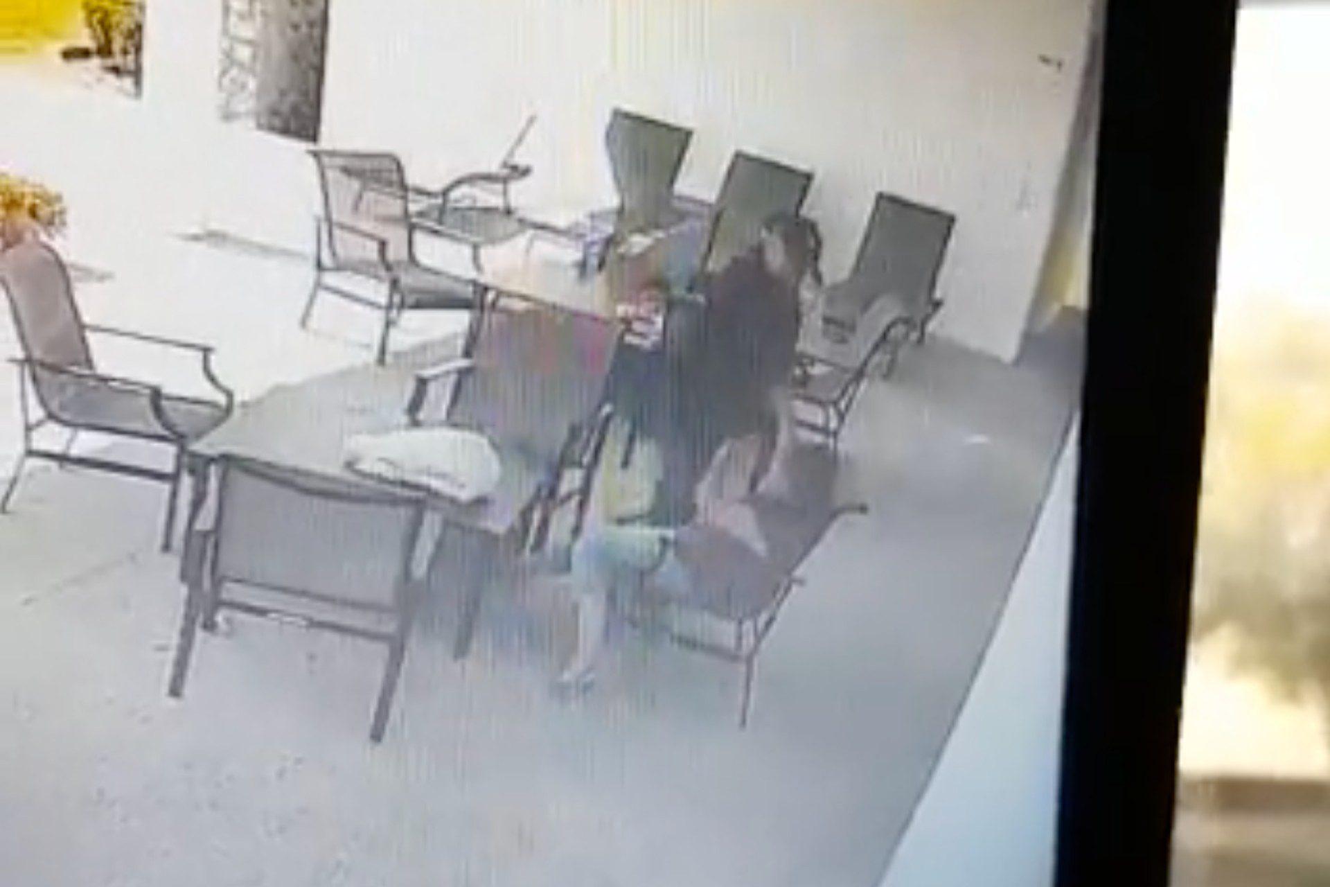 [VIDEO] Sujeto golpea y amenaza de muerte a una mujer en Querétaro