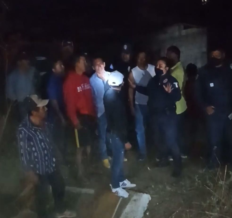 Casi linchan presunto secuestrador de mujeres en Chalcatzingo, Morelos