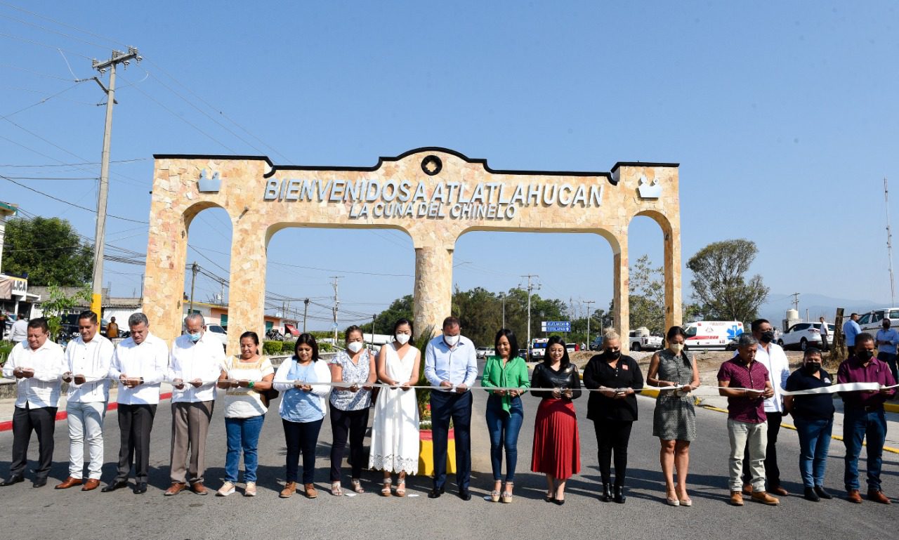 Inicia Cuauhtémoc Blanco obras en Atlatlahucan y Cuautla