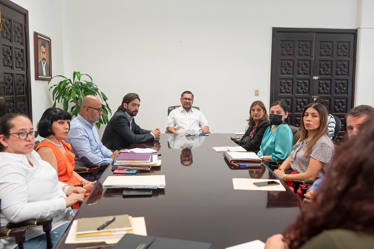 Se reúne Samuel Sotelo con directores de área de la Secretaría de Gobierno