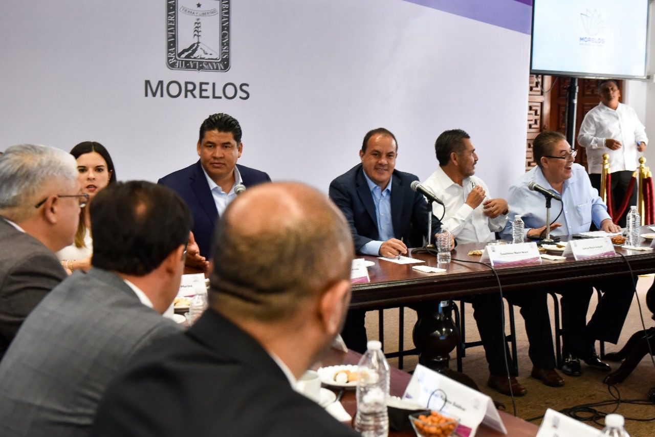Se reúne Cuauhtémoc Blanco con diputadas y diputados de Morelos