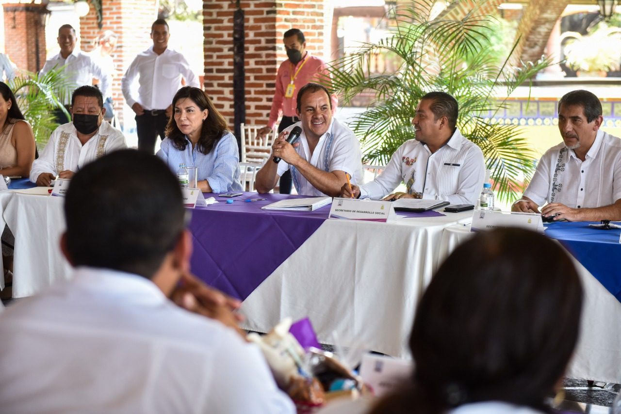 Regalarán cenas completas a familias de policías destacados de Cuernavaca