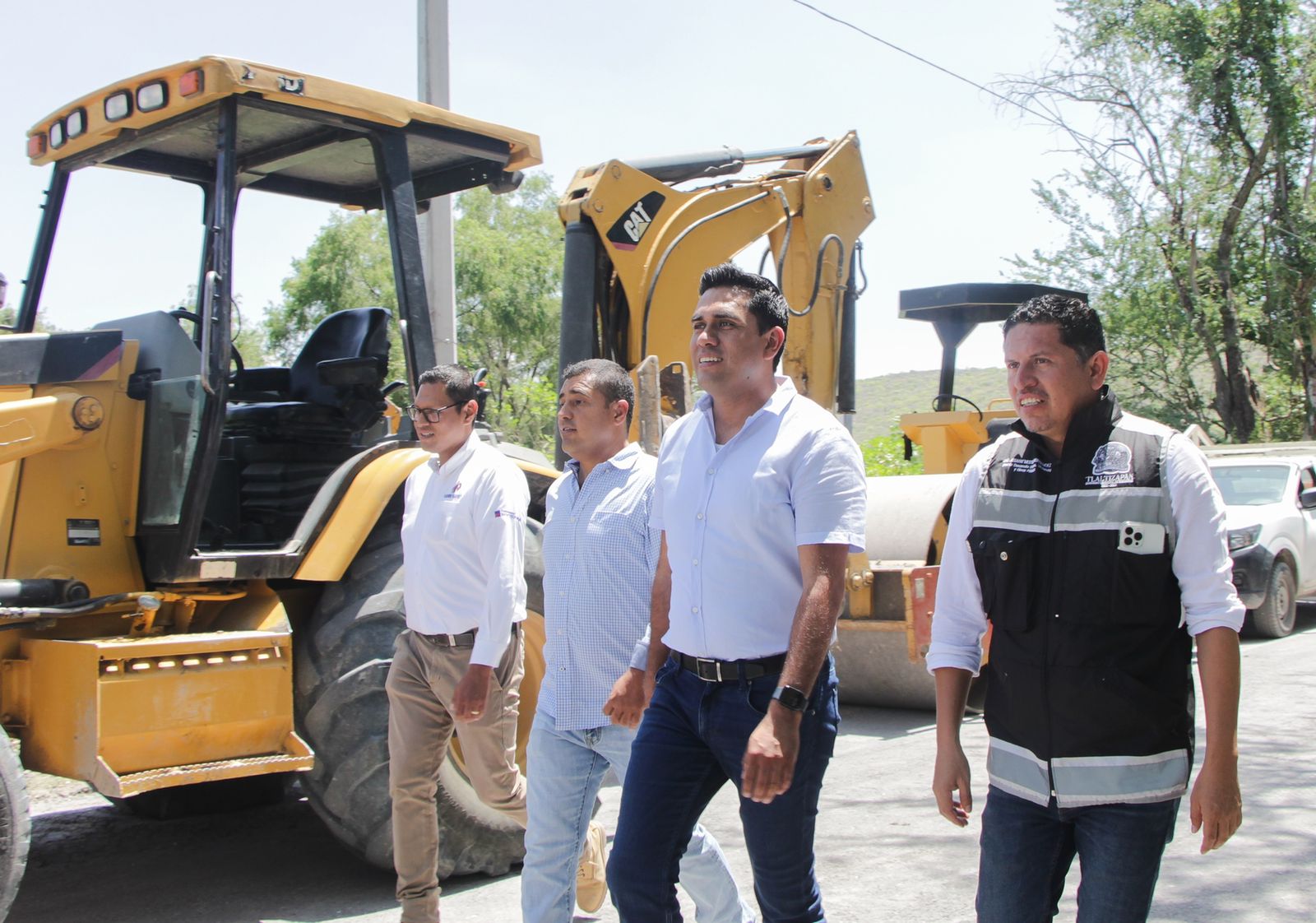 Supervisa alcalde obras de pavimentación en Tlaltizapán