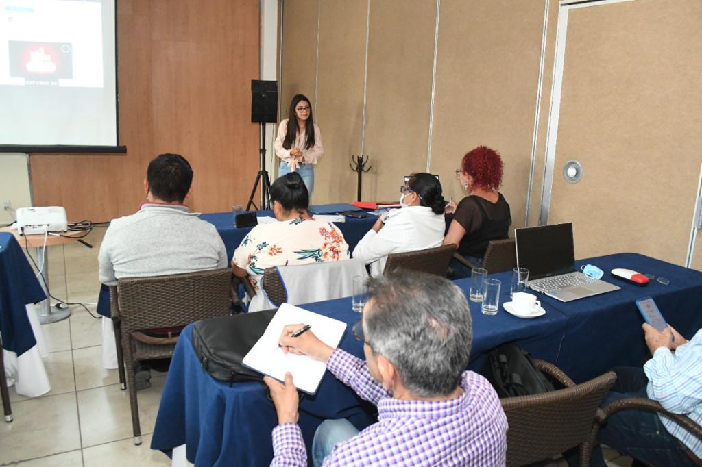 Concluye curso de marketing digital para prestadores de servicios