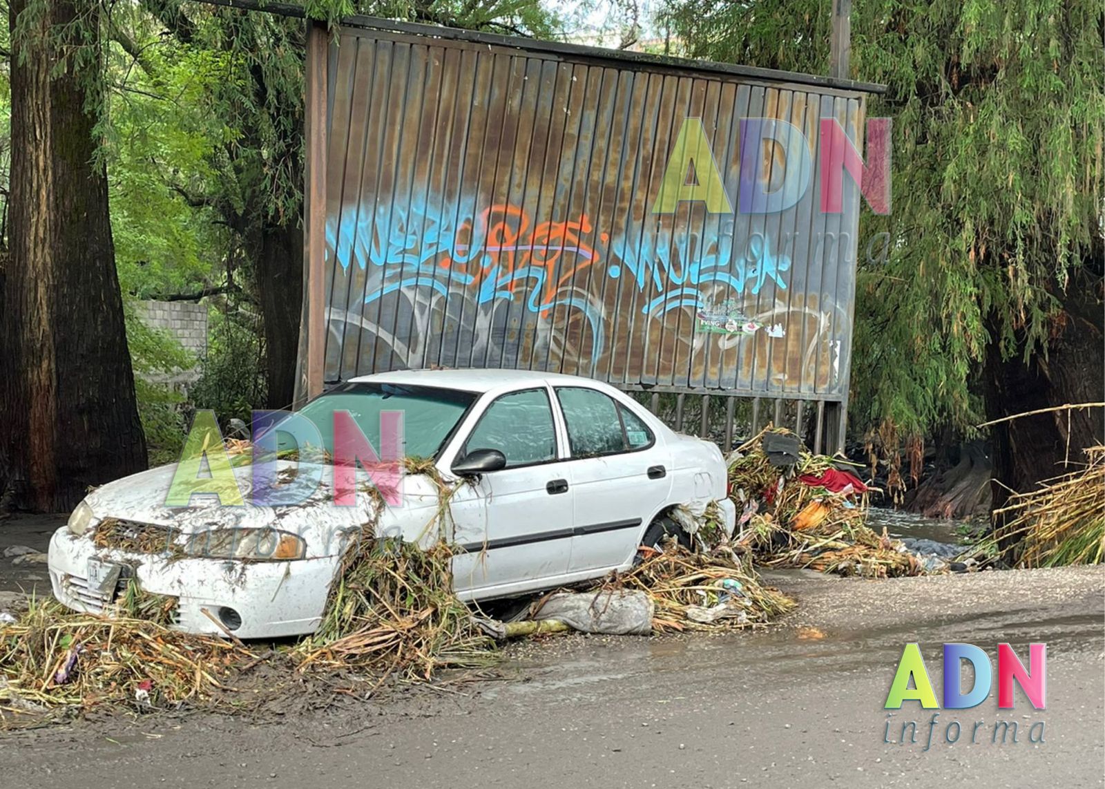 Lluvias dejan taponamientos de alcantarillas en Cuernavaca