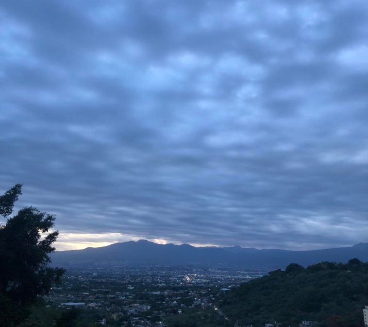 nublado clima Morelos