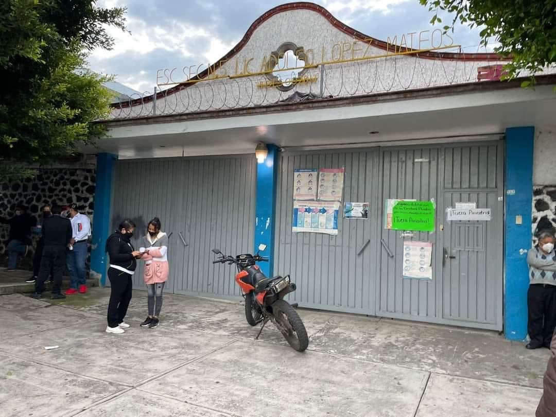 Exigen padres de familia de la Secundaria 5 de Chamilpa la destitución de la directora