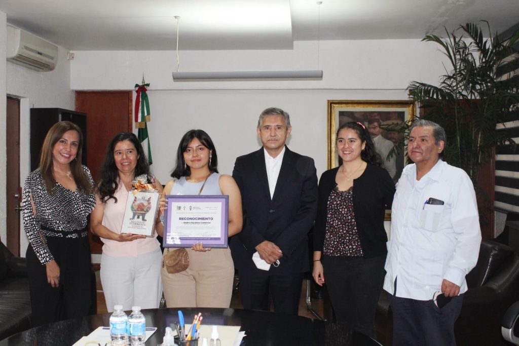 Andrea Escalona mujer inspiradora y campeona nacional e internacional de matemáticas