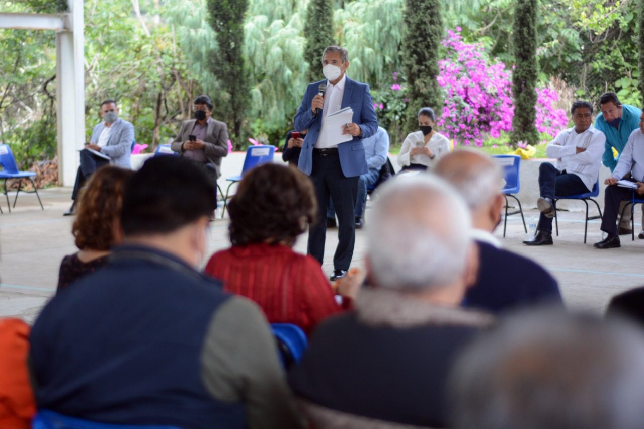 Directivos del IEBEM expusieron sus necesidades educativas al alcalde de Cuernavaca