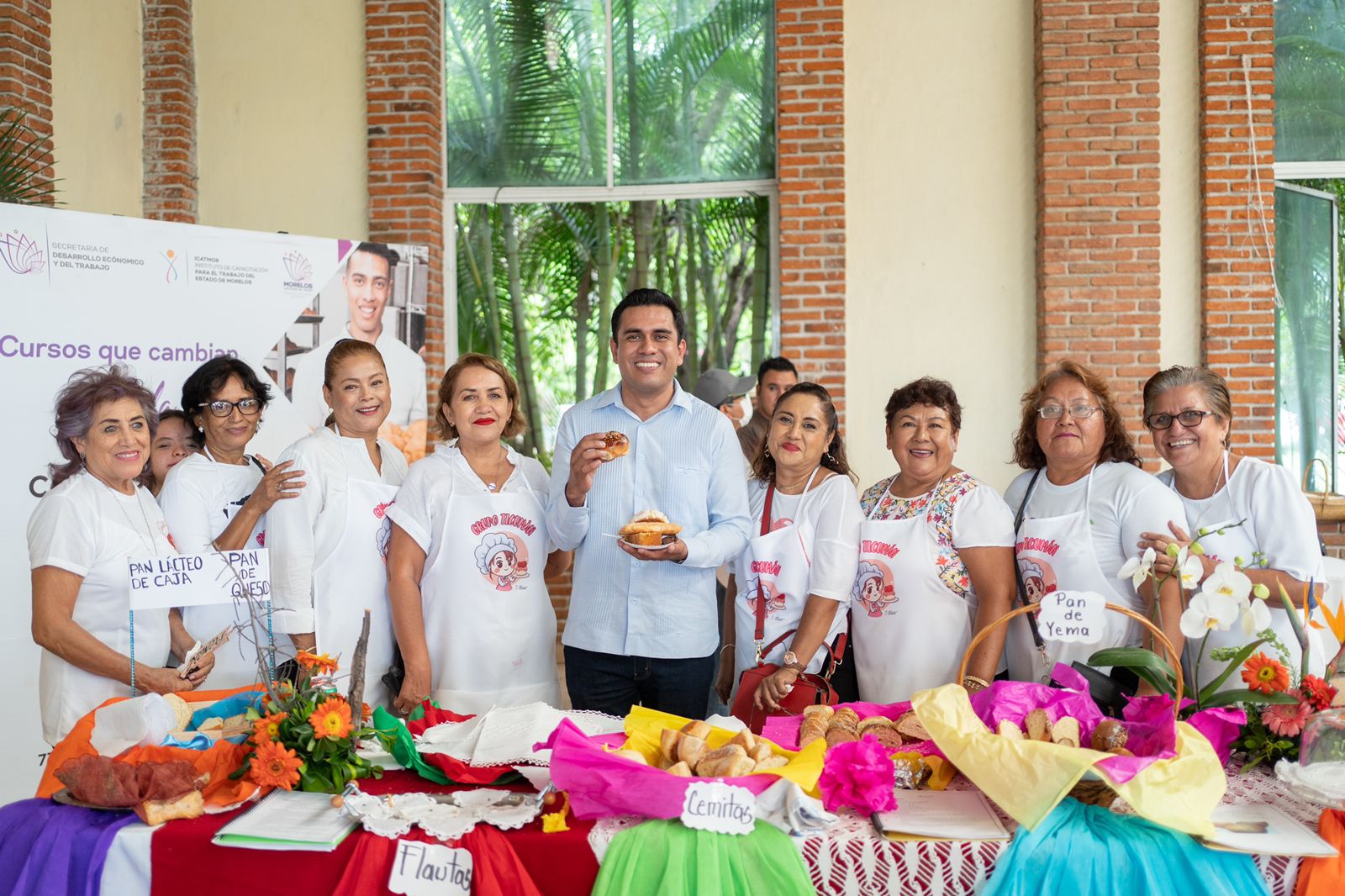 Capacitan a mujeres de Tlaltizapán para emprender sus propios negocios