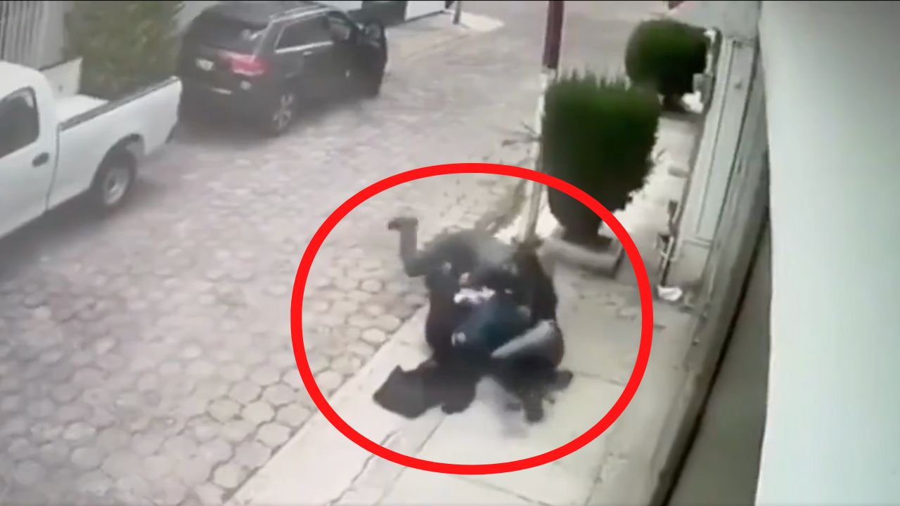 [VIDEO] Ciudadanos desarman, golpean y someten a ladrón en Pachuca