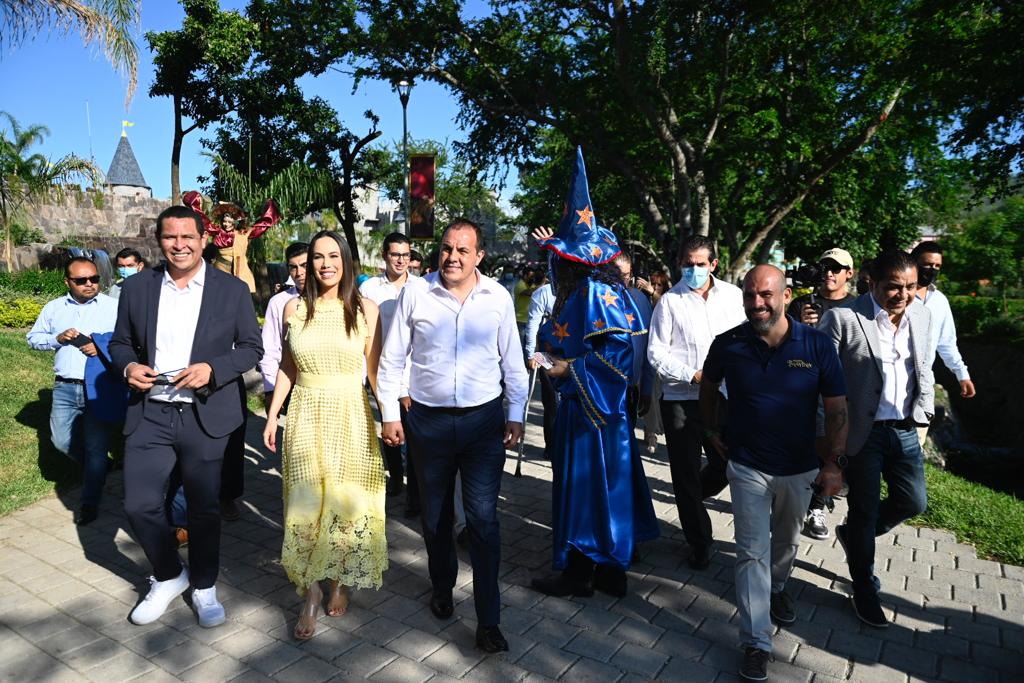 El gobernador de Morelos y su esposa asistieron a la inauguración de Mundo Imáyina