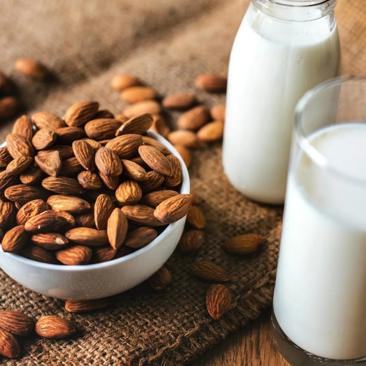 Leche de almendra no existe: Profeco