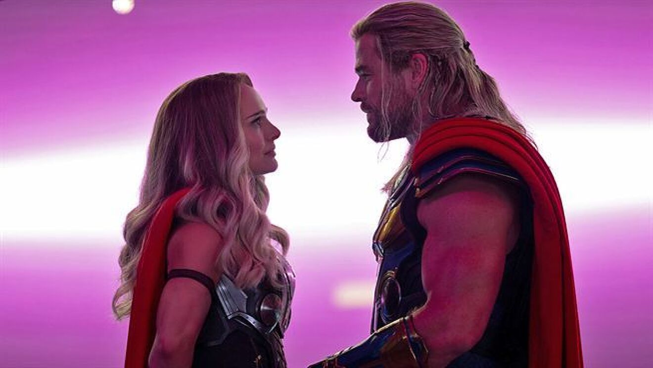 El Dios del trueno, Chris Hemsworth no comió carne para la escena del beso con Natalie Portman