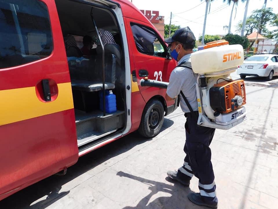 Desinfectan transporte público de Yautepec