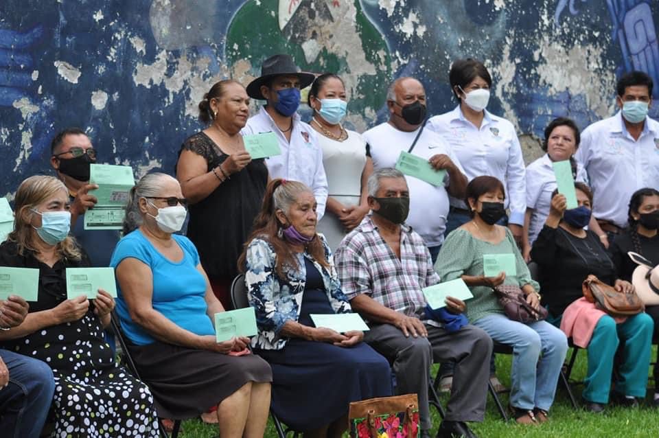 Entregan Visas americanas a adultos mayores de Yautepec
