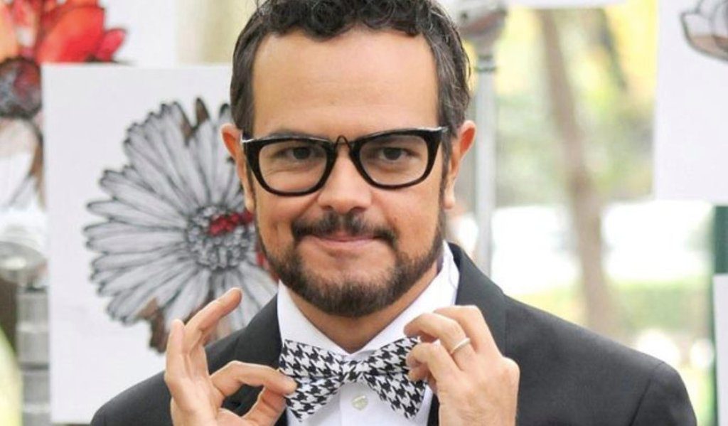 “Tengo el derecho a multar al lugar por poner reggaetón” Aleks Syntek