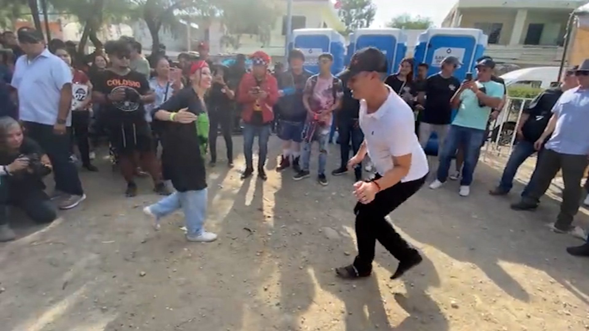 [VIDEO] Luis Donaldo Colosio mostró sus pasos prohibidos al ritmo de Celso Piña