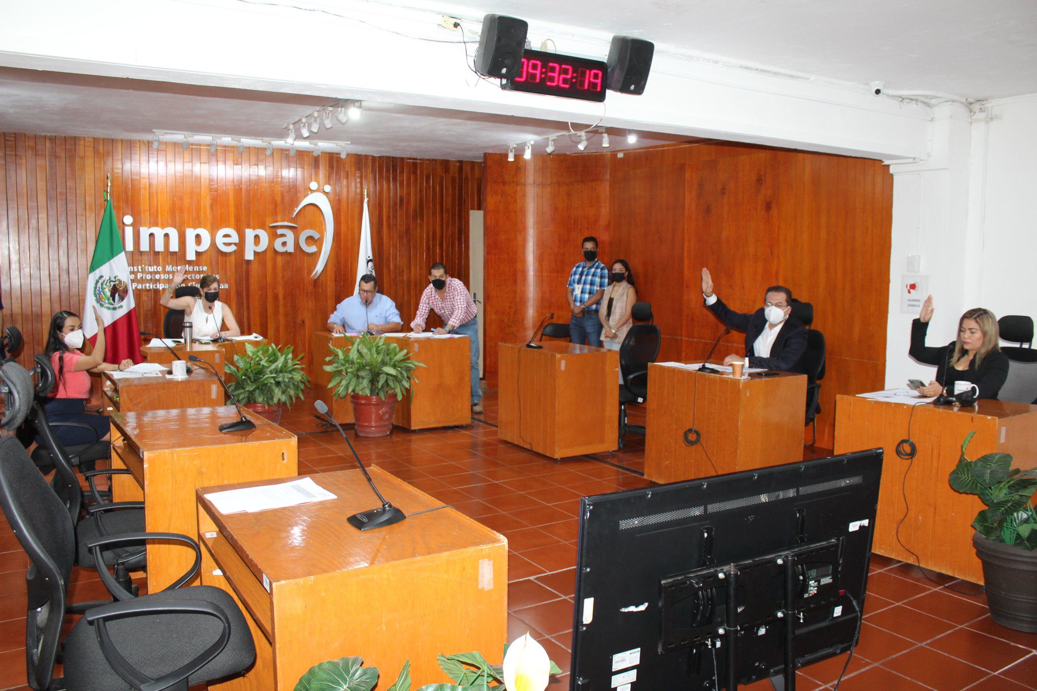 Remueve INE a tres consejeros del IMPEPAC
