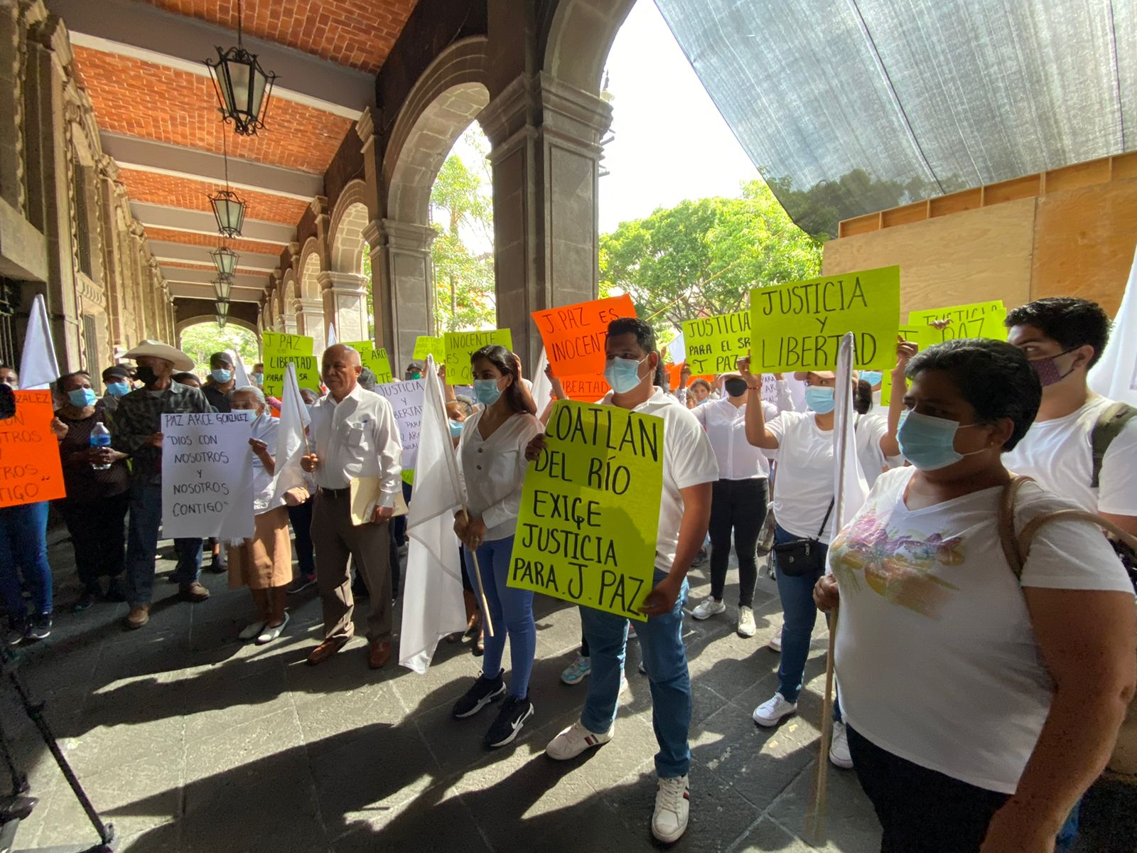 Piden la liberación de líder campesino de Coatlán del Río