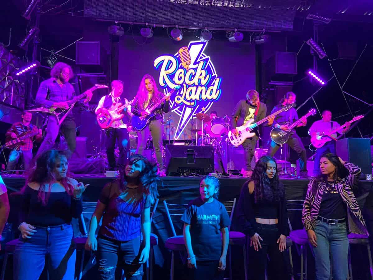 Más de 500 músicos reunidos en el escenario de “Rockland”