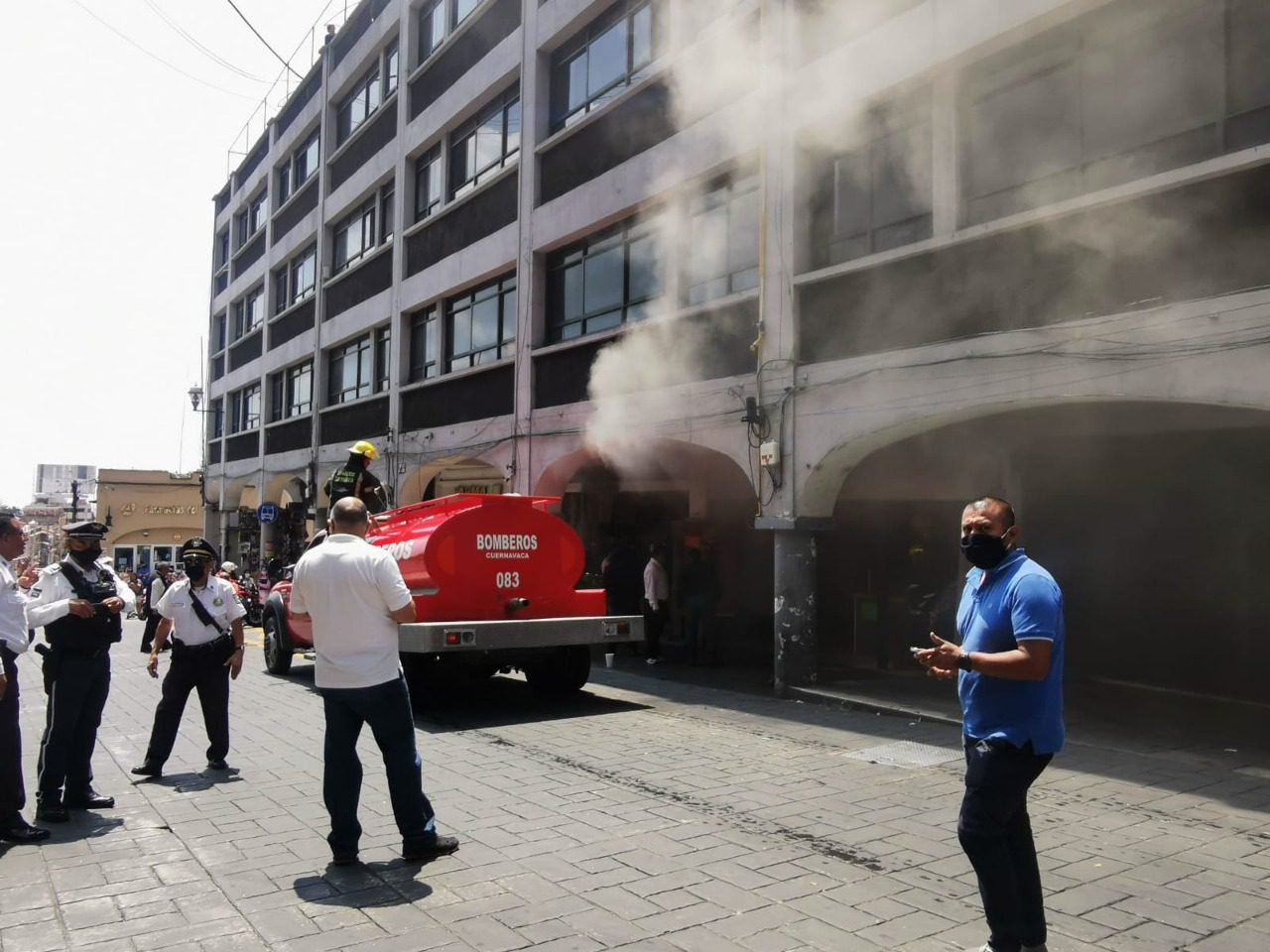 Se incendia restaurante de comida china en Centro de Cuernavaca