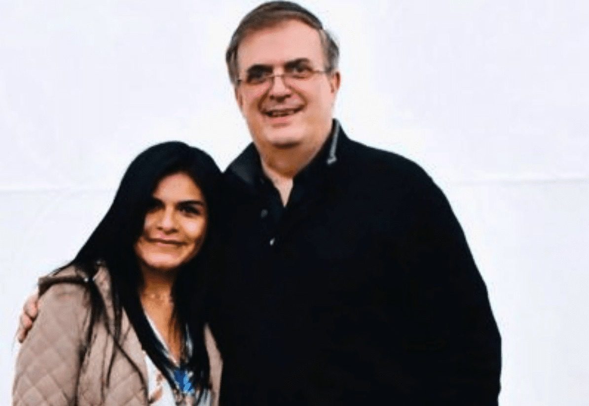 Solicitan renuncia de funcionaria por apoyar a Marcelo Ebrard
