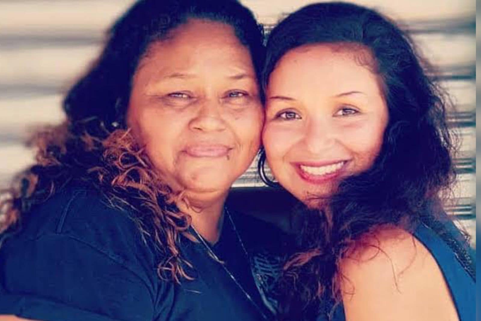 Madre recupera a su hija después de 30 años en Guatemala