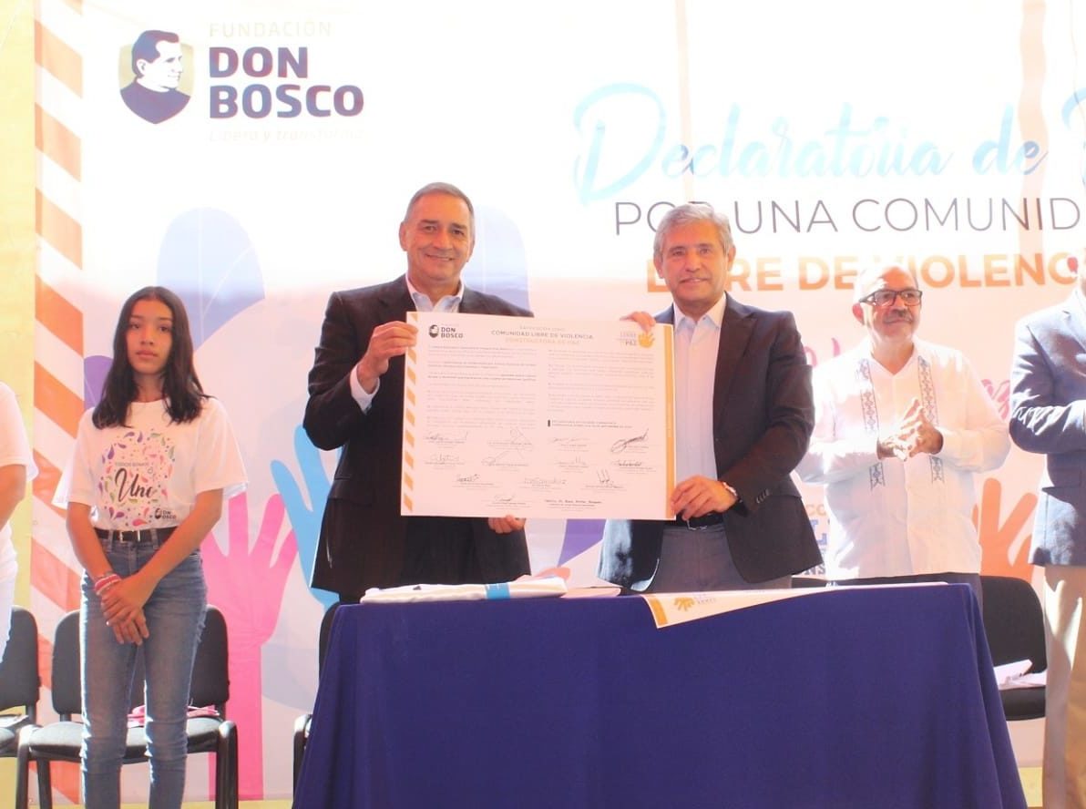 Firma Urióstegui declaratoria de Paz para Cuernavaca