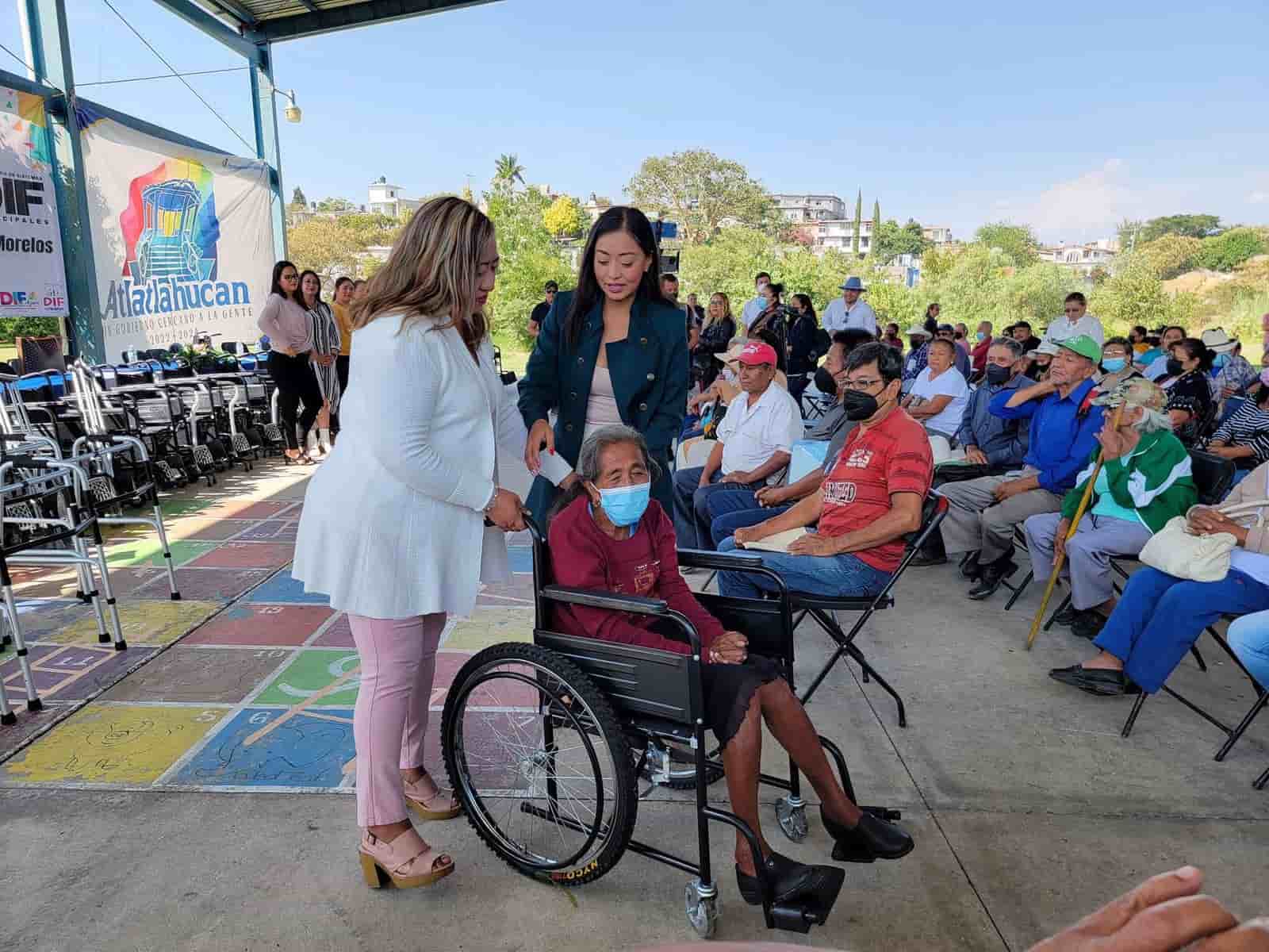 Entrega DIF de Atlatlahucan más de 80 aparatos funcionales a personas vulnerables