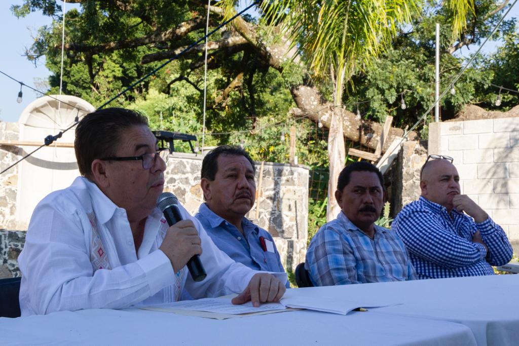 Se reúne Víctor Mercado con transportistas de Tepoztlán