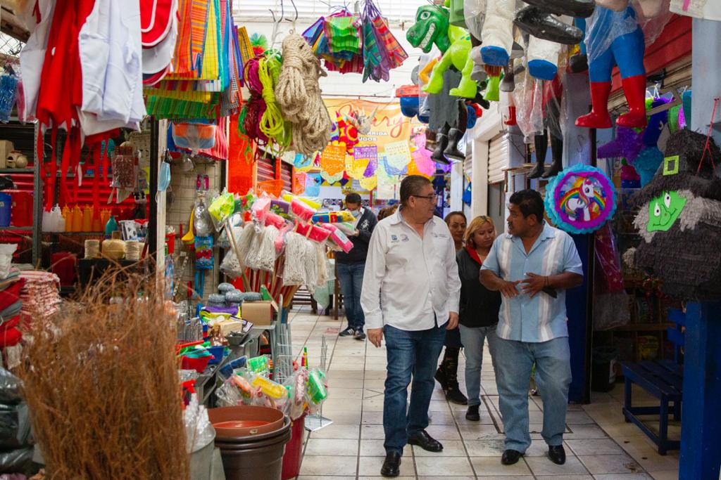 Invita Víctor Mercado a aprovechar descuentos en la SMyT