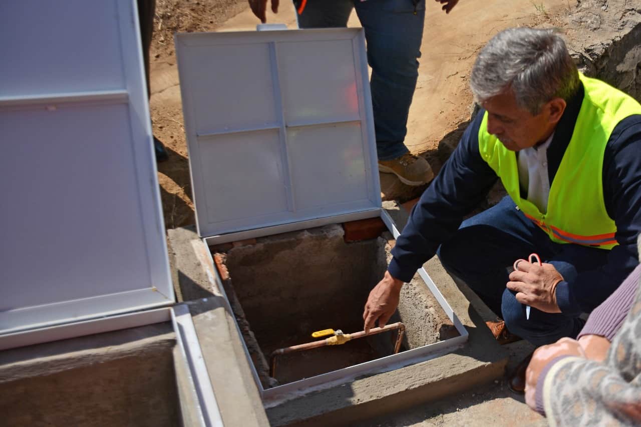 Alumnos de la secundaria N° 15 de Ahuacatitlán contarán con agua potable
