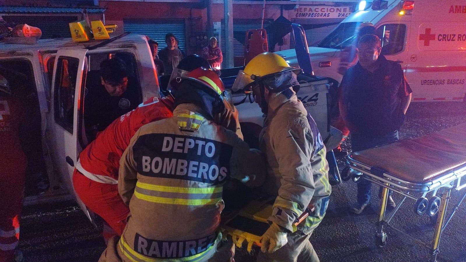 Familia de Morelos impacta su camioneta con tráiler en la México-Oaxaca