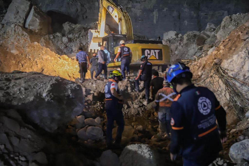 Investiga FGE derrumbe en la mina de Teacalco