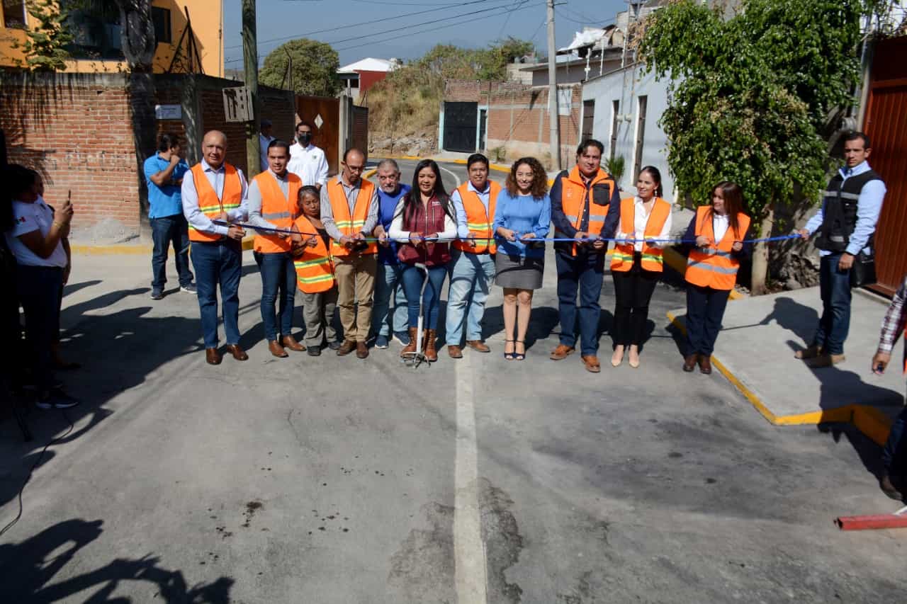Concluye pavimentación de calle en la colonia Bosques de Cuernavaca
