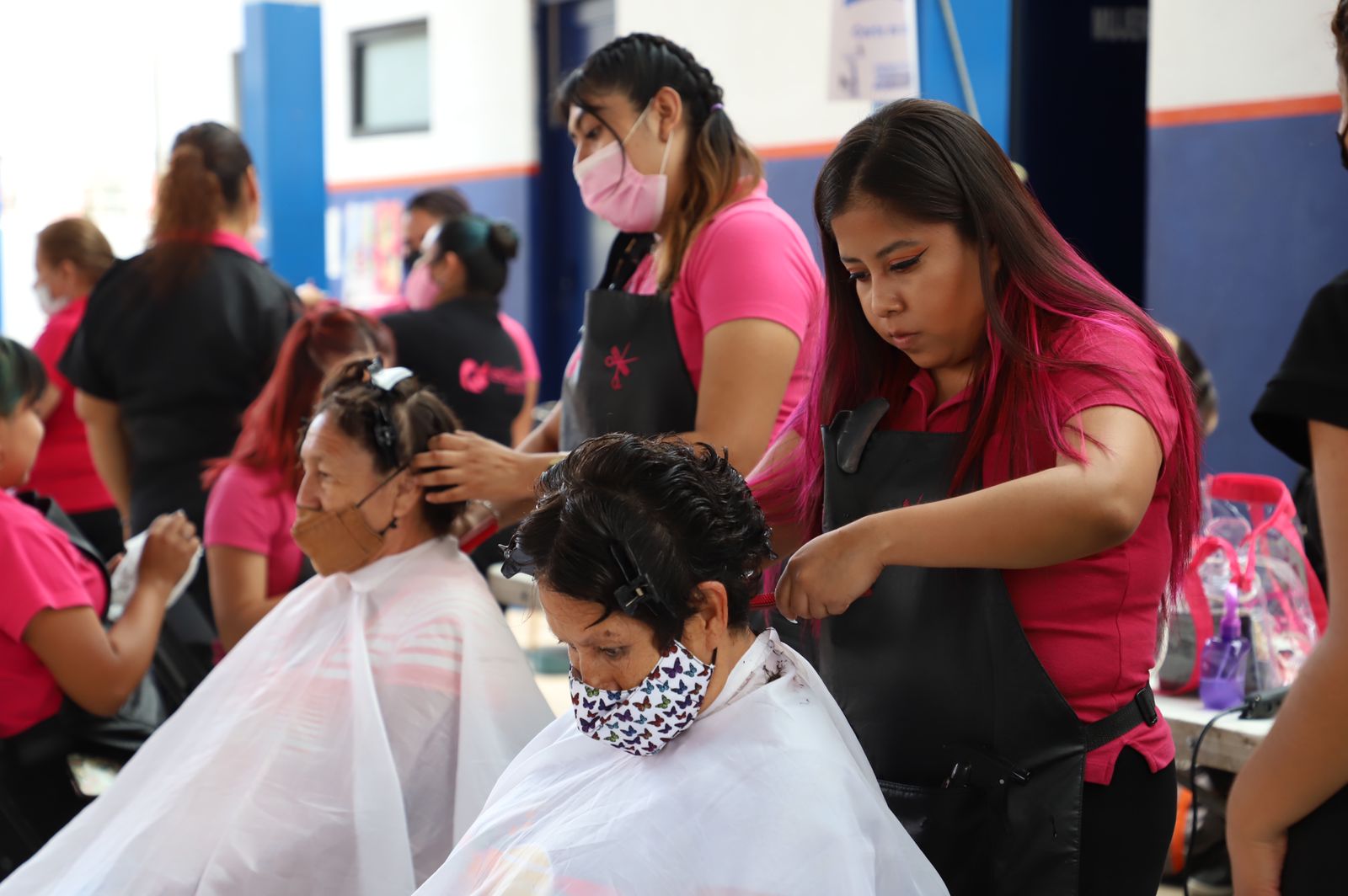 Llevan a cabo jornada de belleza GRATUITA en colonias de Cuernavaca