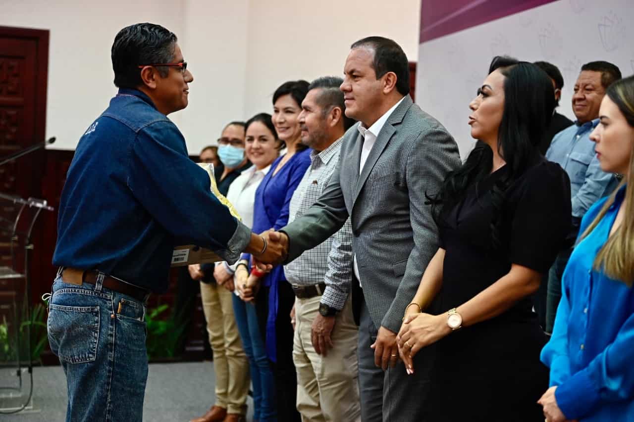 Entrega Cuauhtémoc Blanco insumos de seguridad a trabajadores de la DGS
