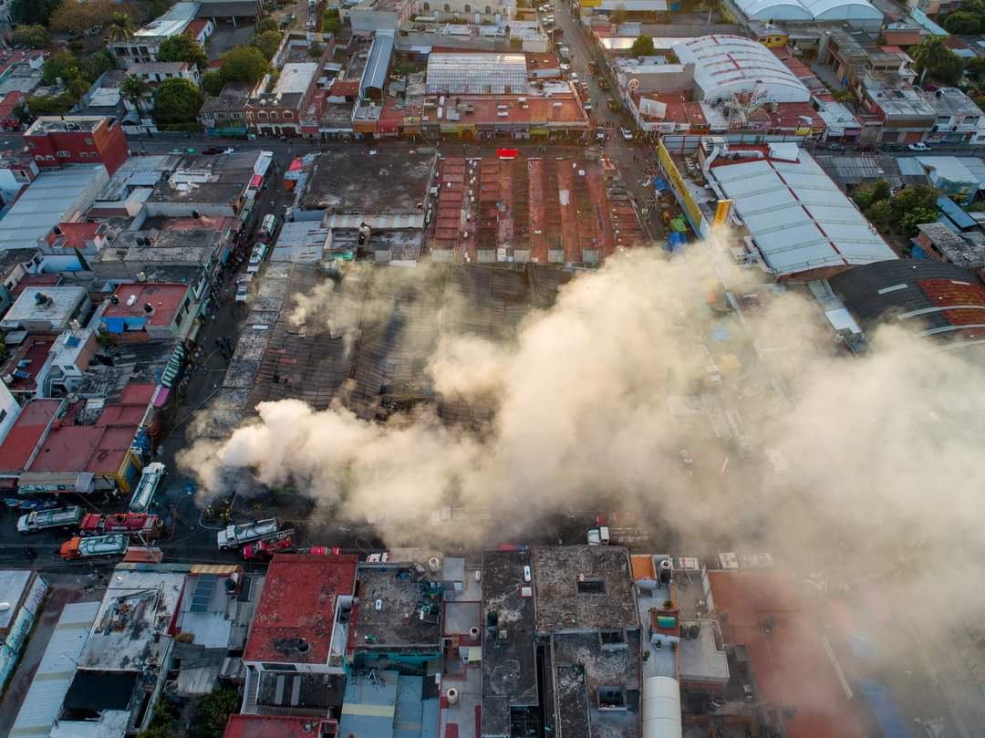 Diputada ofrece apoyo a comerciantes afectados del mercado de Cuautla