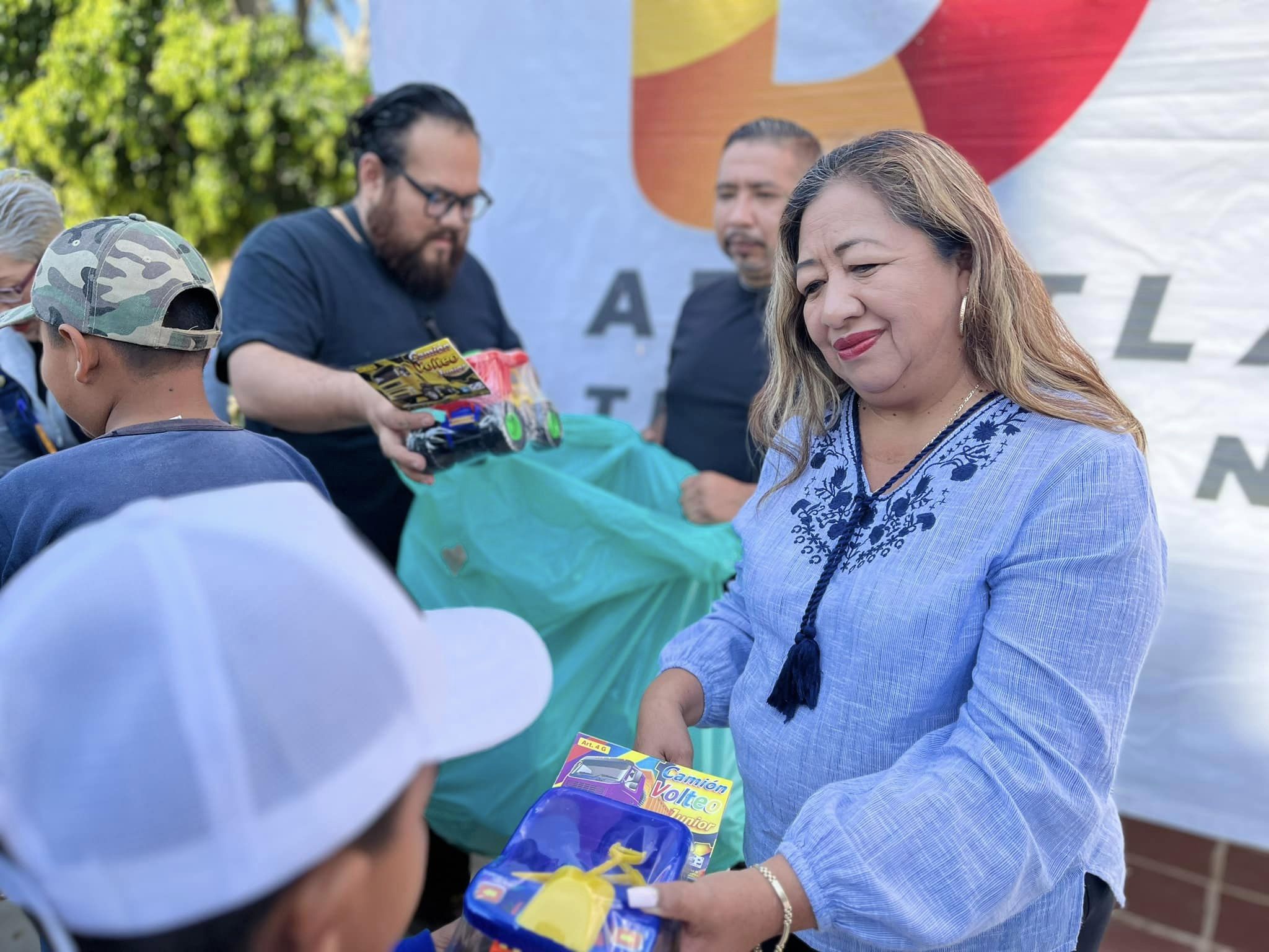 Llegan los Reyes Magos a comunidades de Atlatlahucan