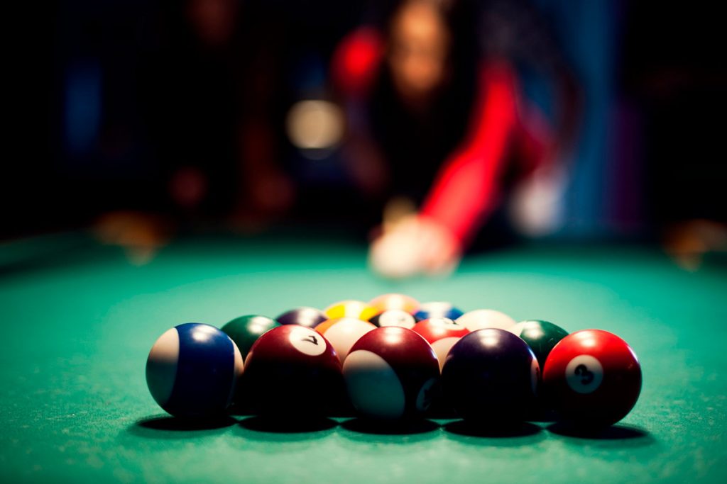 Dos hombres 4s3s1nan a siete personas al perder juego de billar