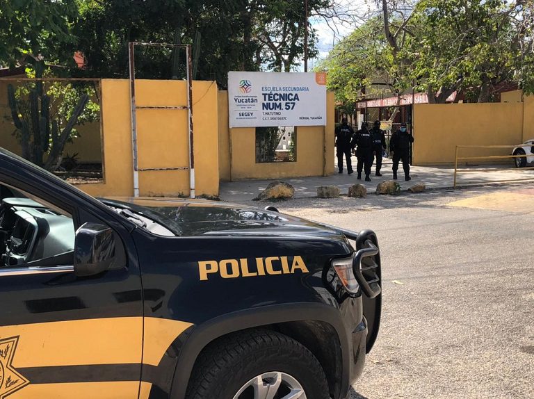 Alumnos de secundaria se intoxican con amoníaco