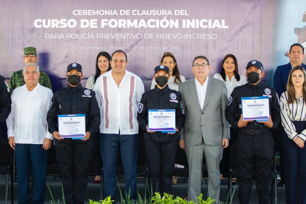Apadrina Victor Mercado a 87 nuevos policías de Morelos