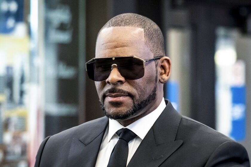 El rapero R. Kelly es sentenciado por 4bus0 infantil