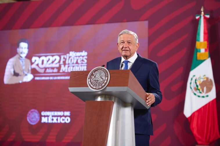 AMLO durante la mañanera