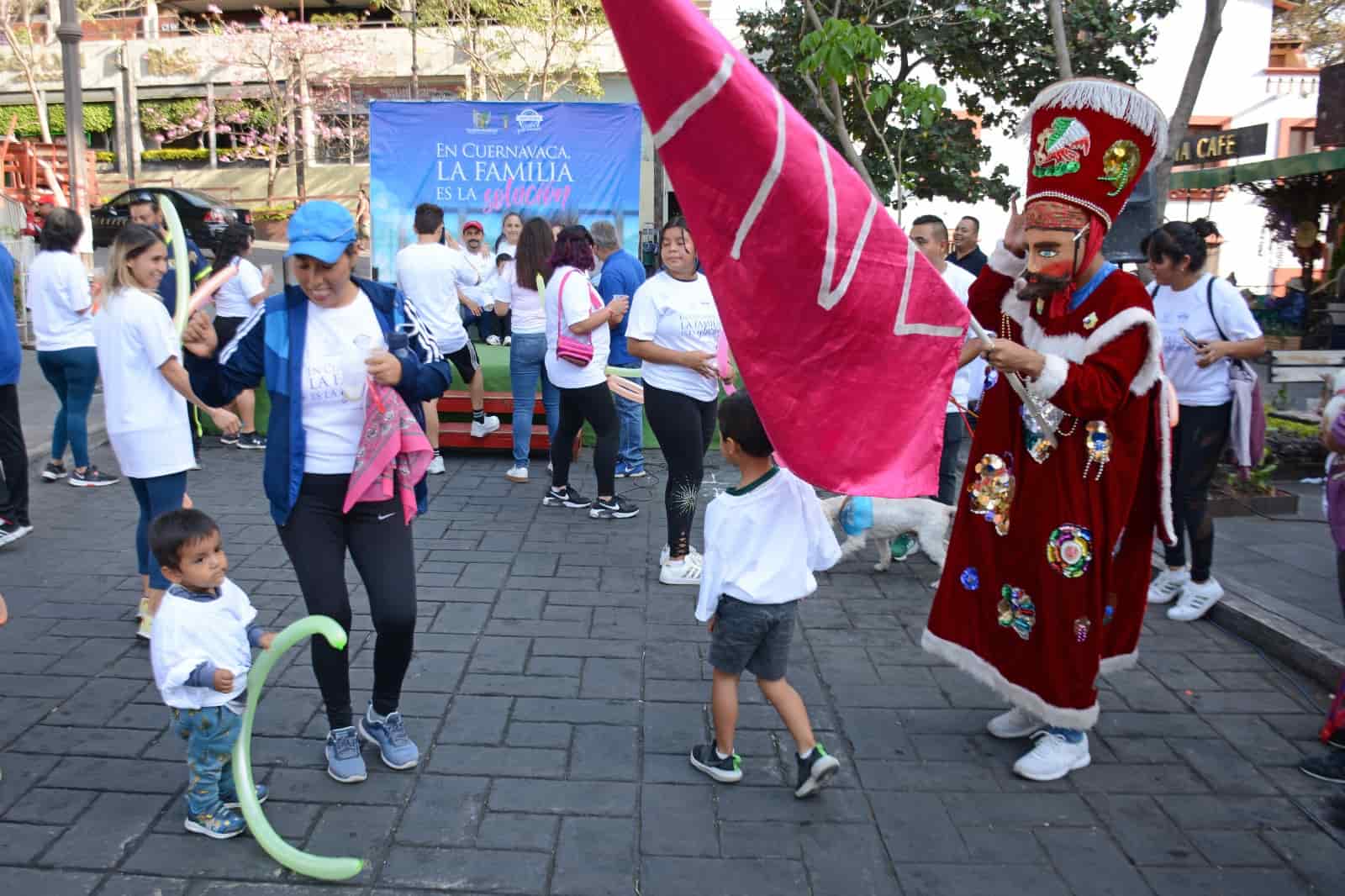 Así se vivió la caminata por la familia en Cuernavaca