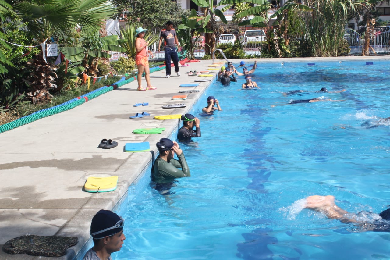 Iniciarán clases GRATIS de natación en el ayuntamiento de Cuernavaca
