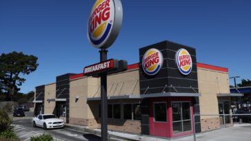 Empleado asalta Burger King