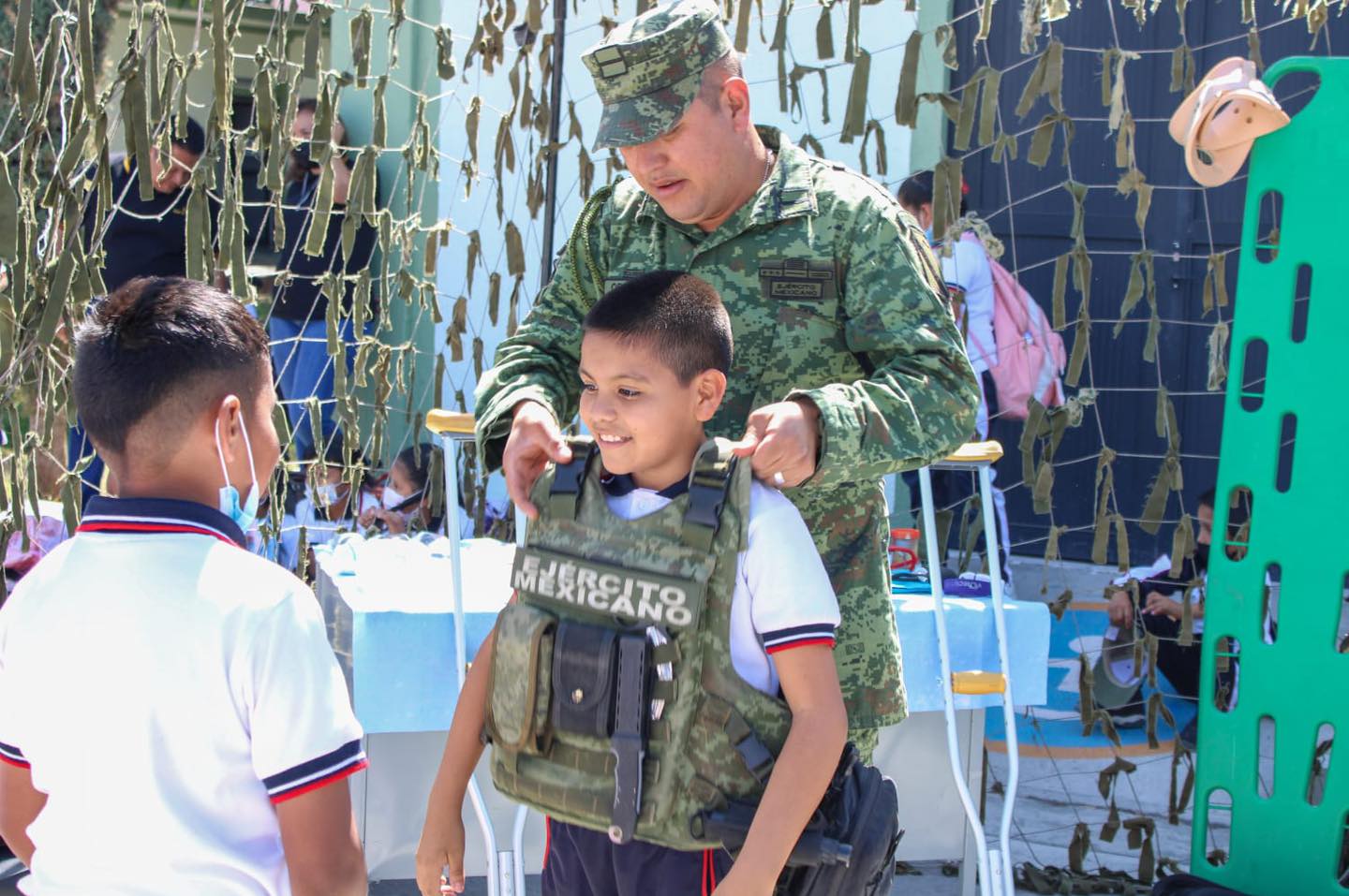 Primarias de Yecapixtla participan en el programa “Mi amigo soldado”