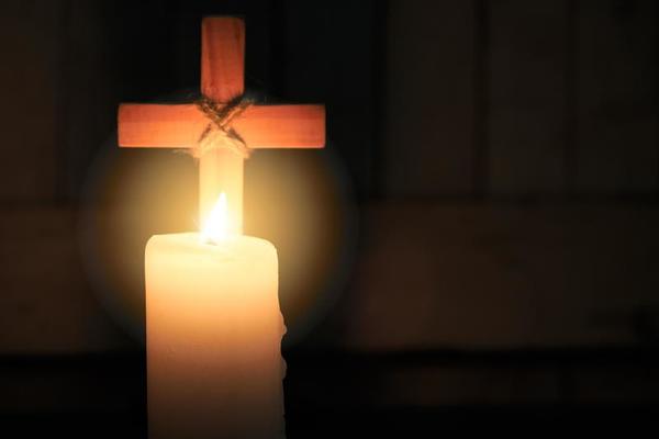 Sacerdote y Monja abandonan la religión tras enamorarse